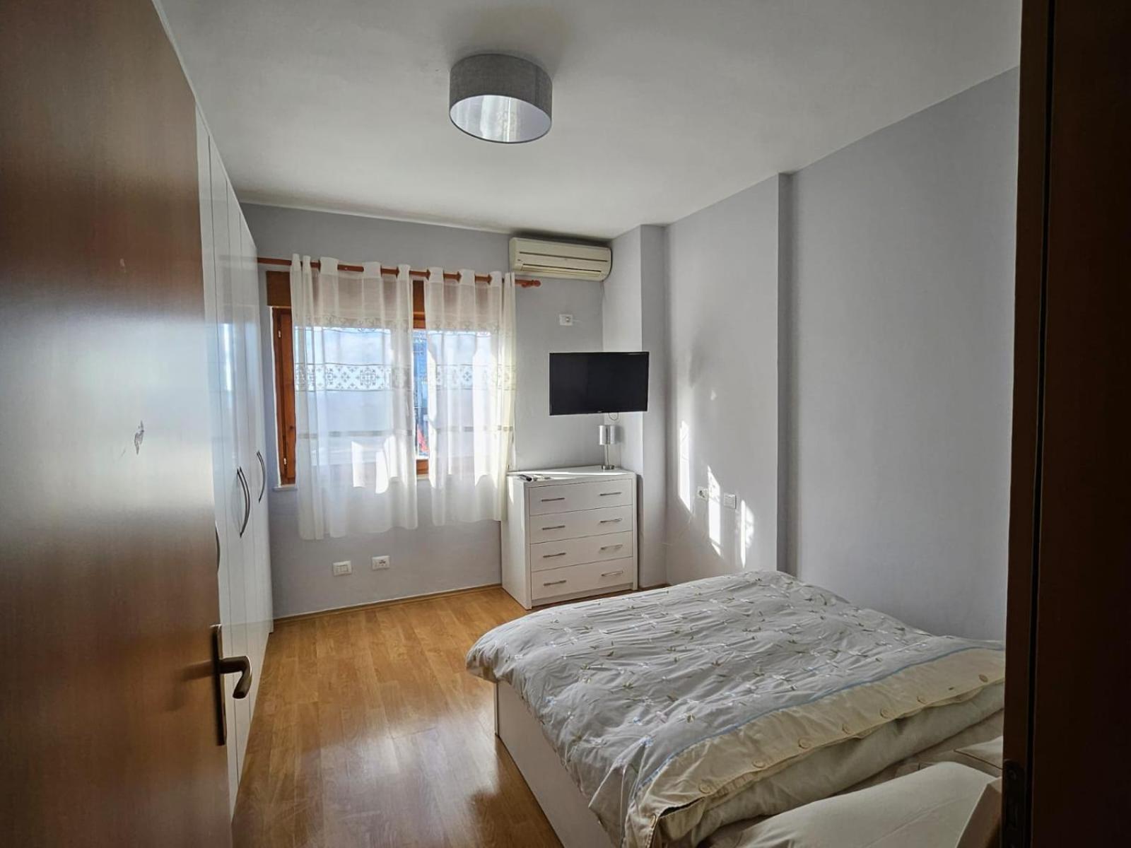 Sky Dwelling Tirana Apartment Luaran gambar